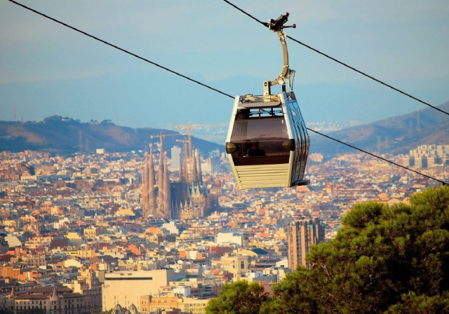  Cable car over Barcelona 