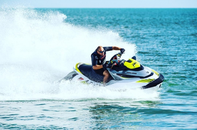 Salidas en jet ski con licencia