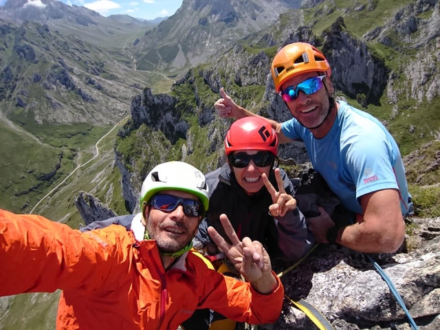Ven a escalar con amigos