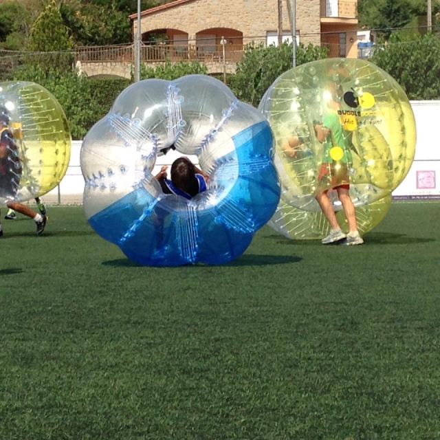 e-19750167-bubble-camp-sante-feliu215396413951051.jpg