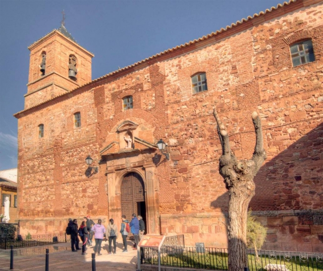  Guided tours through Campo de Montiel 