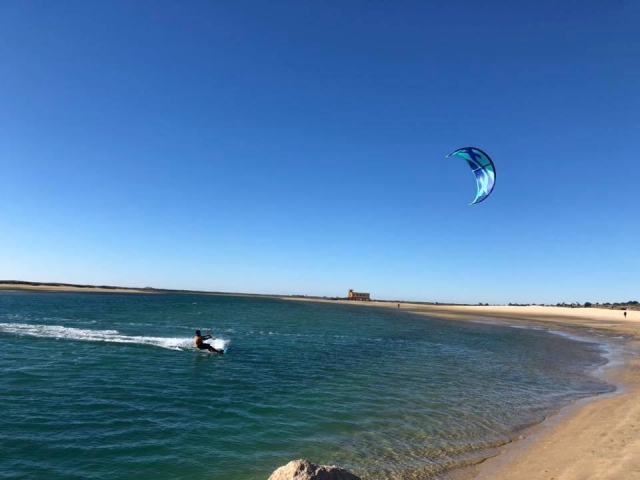  海上风筝冲浪专家 