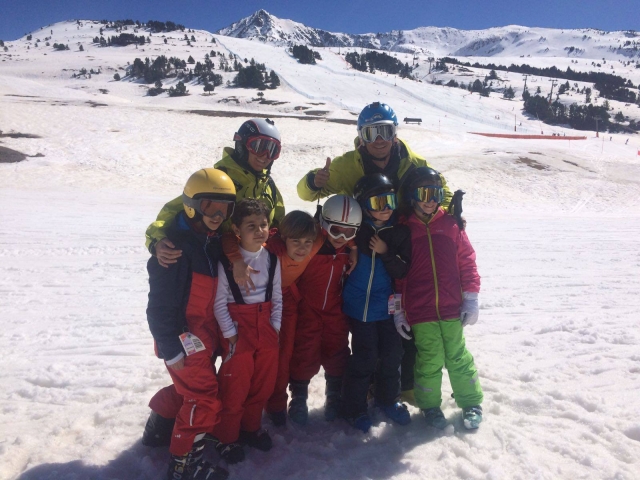 Alumnos de esqui y snow en Baqueira