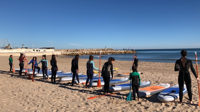 Aprendiendo a colocarse en la tabla de SUP