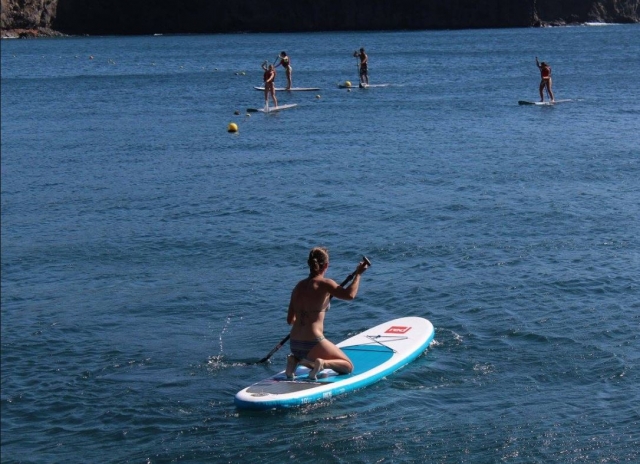 A genoux s'approchant du groupe SUP 
