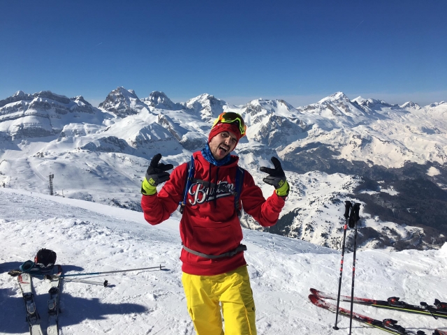 e-19750889-uno-de-nuestros-grandes-snowboarder15486958328733.jpg