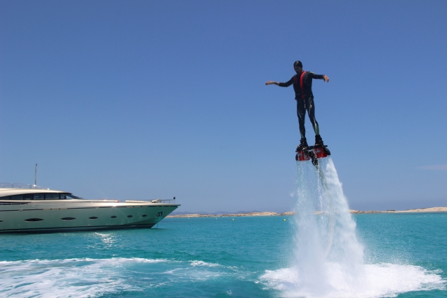  伊维萨岛的 Flyboard 