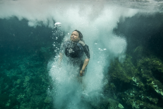  淹没在水中 