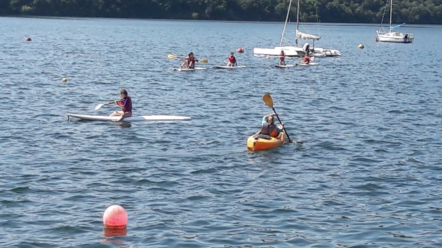 Practicing different sports in the reservoir 