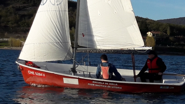 On the sailboat with the skipper 