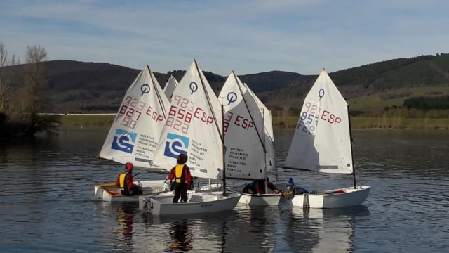  Sailing initiation classes 