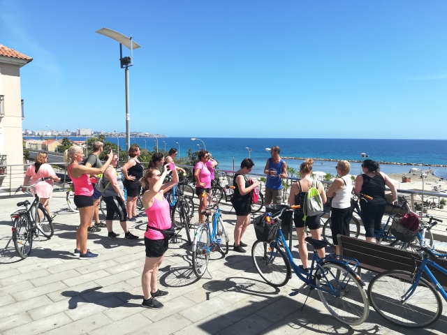 En bici por el paseo maritimo
