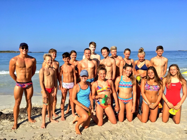 Photo de groupe sur la plage 