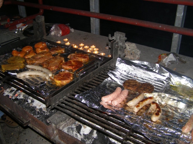  Grillen auf dem Bauernhof 
