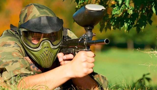  Paintball zwischen Freunden 