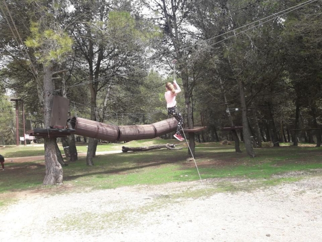  Overcoming a zip line 