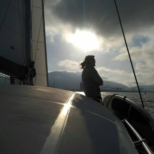  The sun between the clouds 