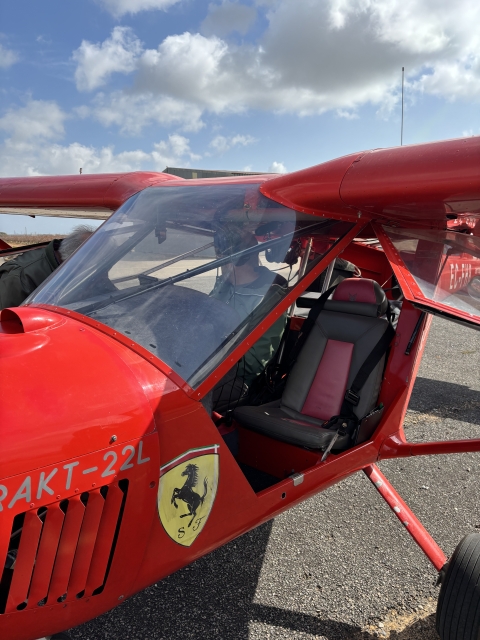 意见 James 关于 乘坐圣哈维尔小型飞机开始飞行 45 分钟