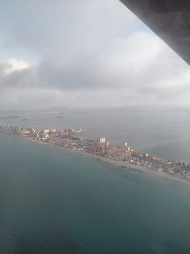 Opinião de James sobre Voo de iniciação em pequeno avião San Javier 45 minutos