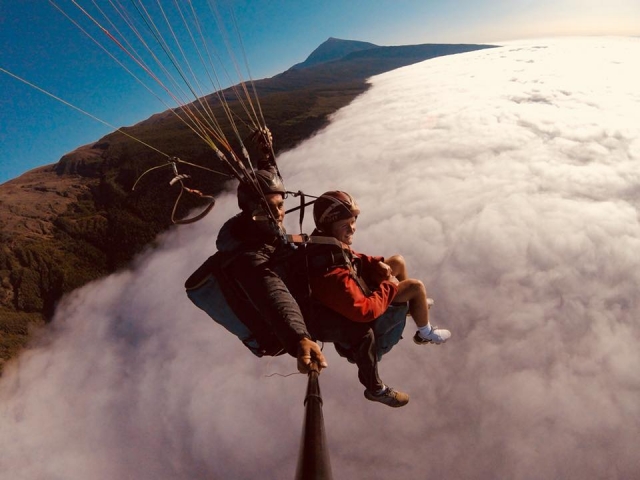  Flug über den Wolken 
