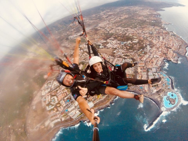  Gleitschirmfliegen auf der Insel Teneriffa 