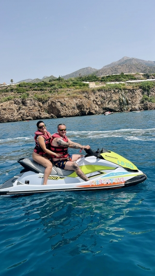 res_o-65314-motos-de-agua_de_maria-andujar-fuentes_peachy-20250807122500230_17550803351864.jpeg