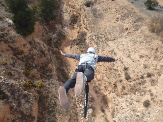  Lo sposo fa bungee jumping 