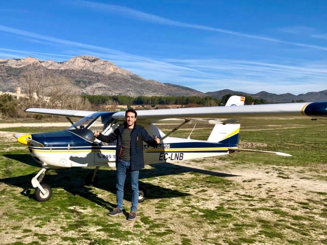 Antes de subir a la avioneta