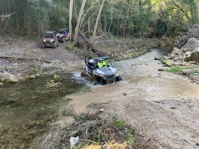 Completando difíciles terrenos con el buggy