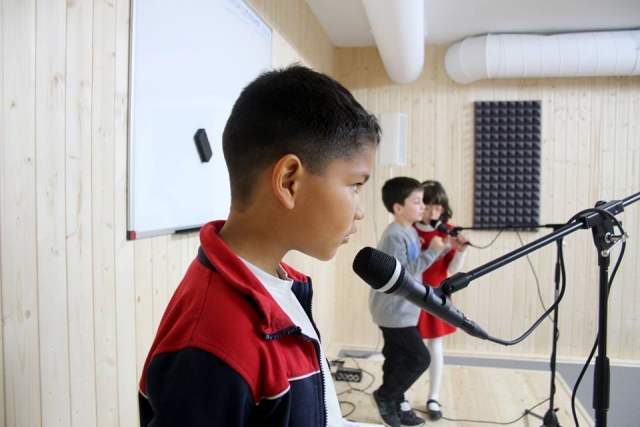 Taller de canto en el campamento