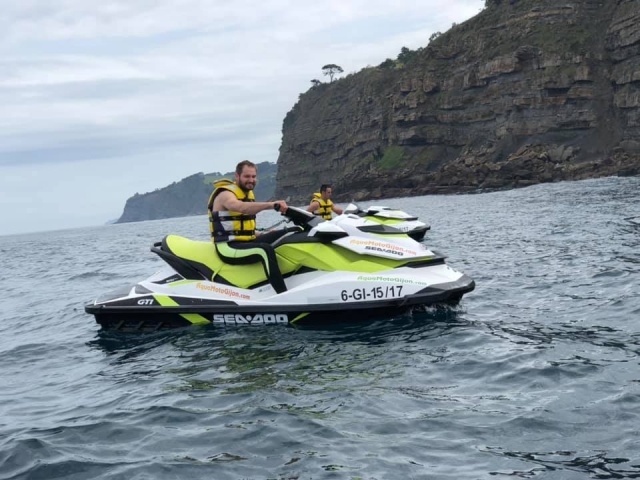  Visitare Gijón in moto d'acqua 