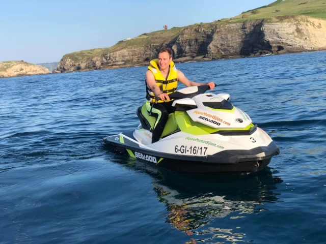  Guidare la moto d'acqua 