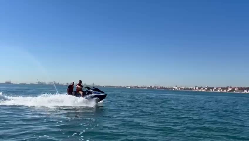Avis de Gregorio concernant Parcours jet ski sans permis côte Valence 1h