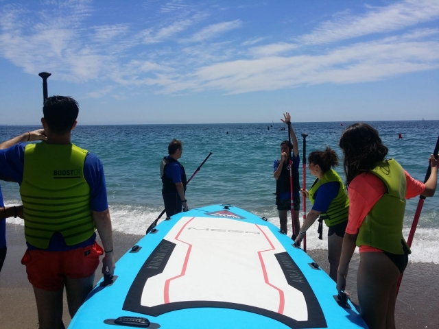  Profiter entre amis tout en ils pratiquent en Méditerranéele paddle surf XXL
