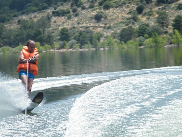  Probieren Sie Wakeboarden auf eine einzigartige Art und Weise aus 