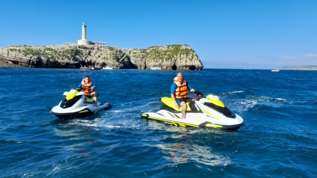  Freunde mit den Jetskis 