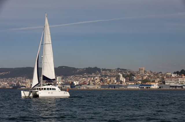 Conoce Vigo viajando en catamarán