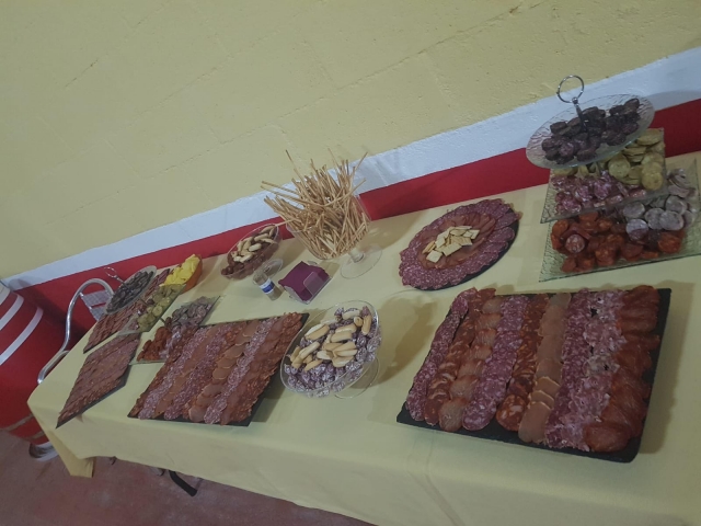 Mesas de aperitivos para la capea