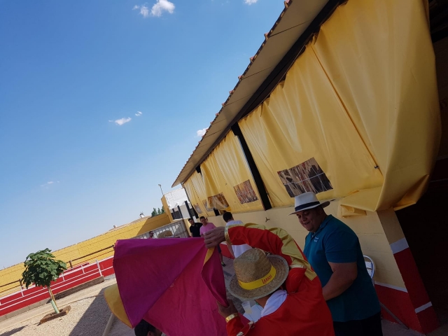Preparados para torear a las vaquillas