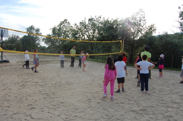 Jugando a boley blla