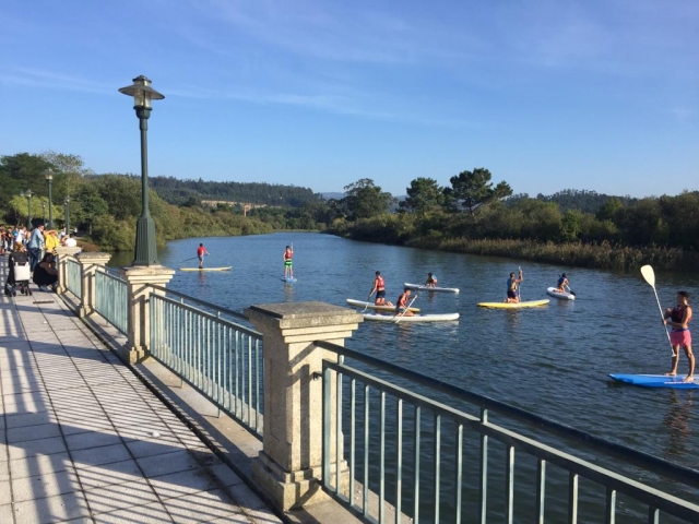  Kayak crossing along the promenade 
