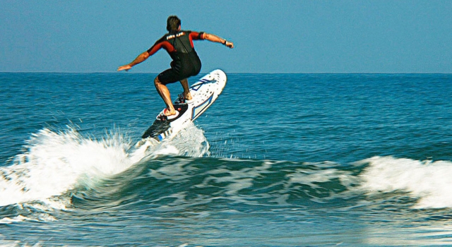 Alquiler tabla surf eléctrica en Málaga