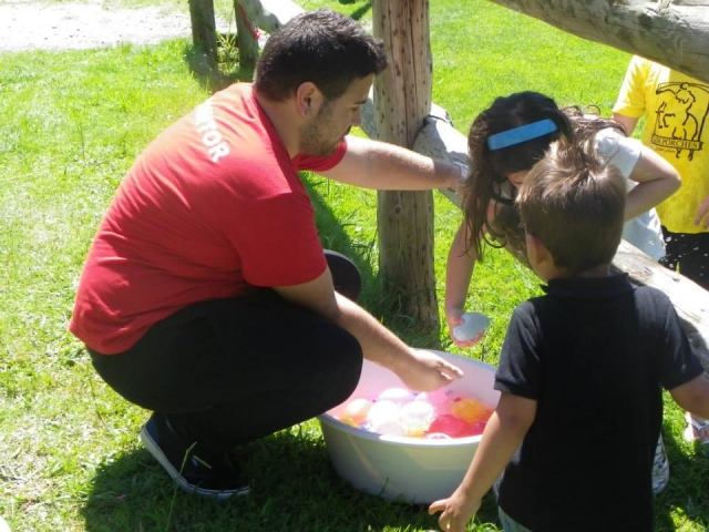  Tutto pronto per la guerra dei palloncini in Galizia 