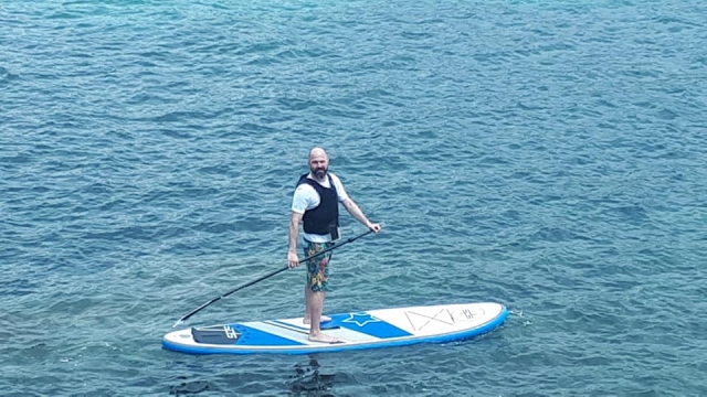  Maintaining balance on the board in the Valmayor reservoir 