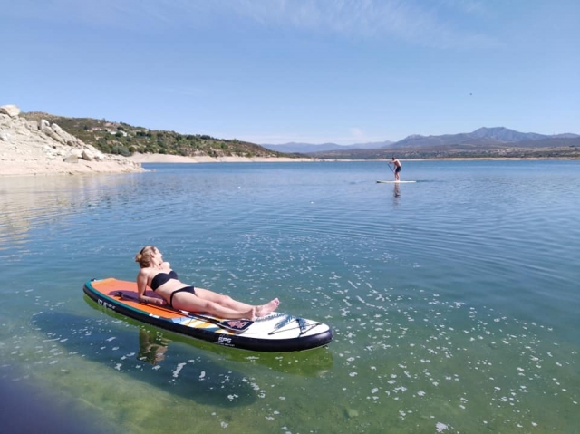  Relaxing moment on the board in the Valmayor reservoir 