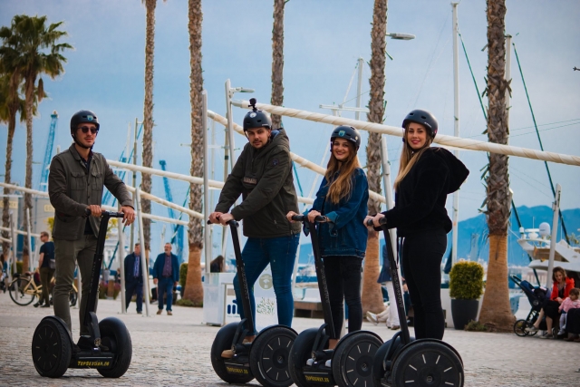  Al porto turistico con i segway 