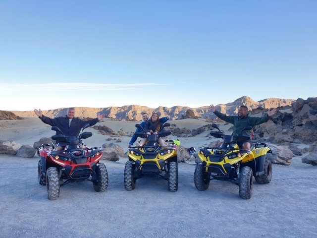 Sobre los quads en el mirador del Teide