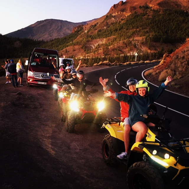 Recorriendo el Teide en quad
