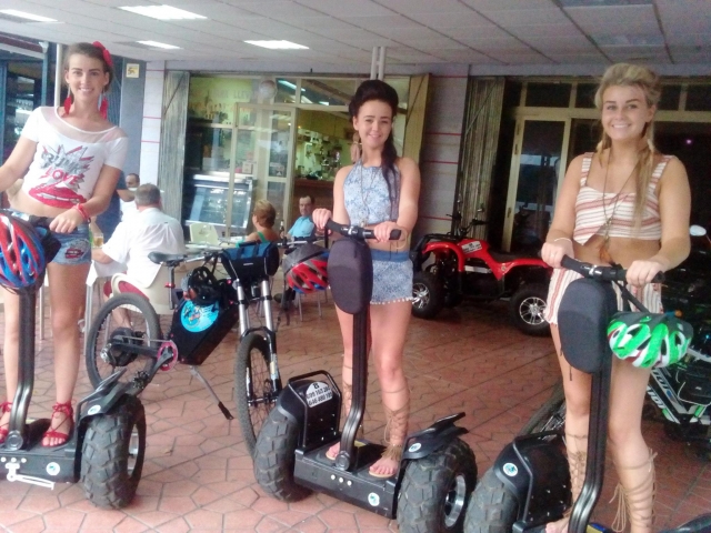  准备开始贝尼多姆 (Benidorm) 赛格威 (Segway) 之旅 