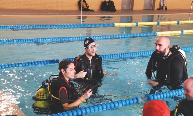 Teoría en la piscina